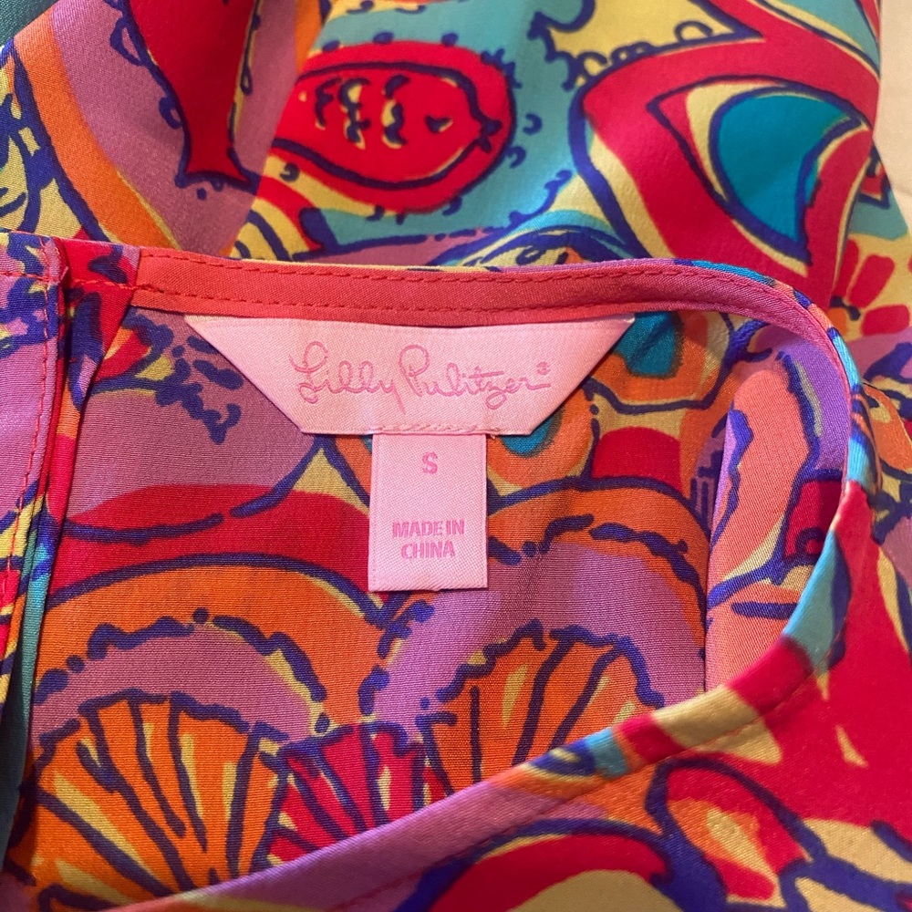 Lilly Pulitzer Feelin Groovy Iona Tank - 100% Silk - Picture 4 of 4